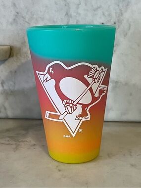 Fanatics Pittsburgh Penguins Silicone Pint Glass 16oz